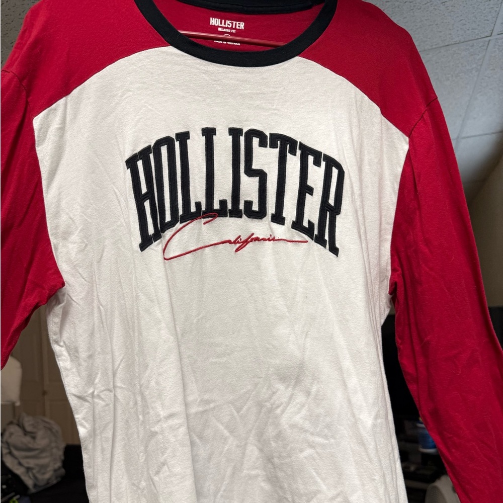 Hollister Black and Red Relaxed Fit Shirt